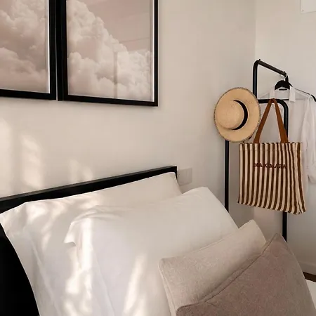 Easylife-genova-waterfront Suite-luxury Design * ג'נובה