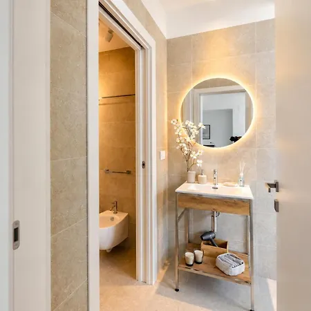 Easylife-genova-waterfront Suite-luxury Design * ג'נובה