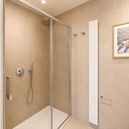Easylife-genova-waterfront Suite-luxury Design ג'נובה